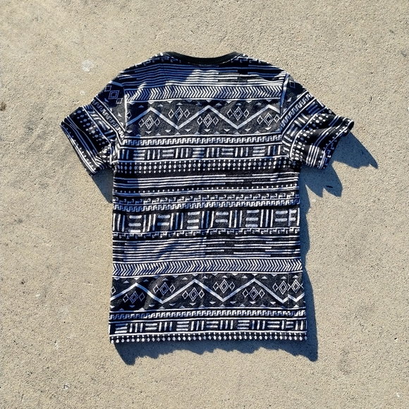 Geometric 💢 Mosaic Primitive AOP Shirt SMALL Monochrome - Picture 4 of 4